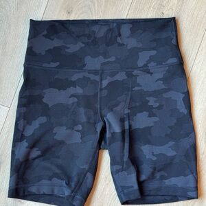 Lululemon Wunder Train High-Rise short